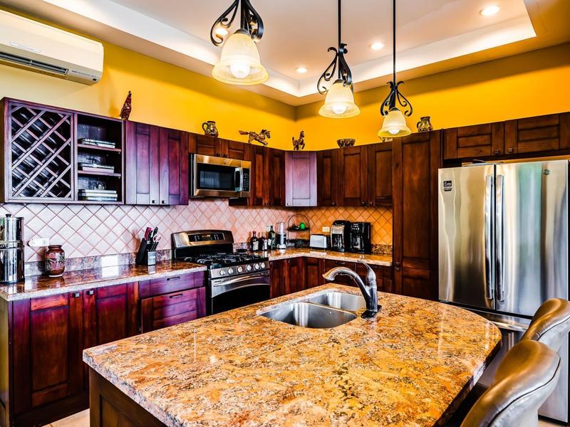 5 Bed Single Family Homes For Sale in Hermosa Costa Rica